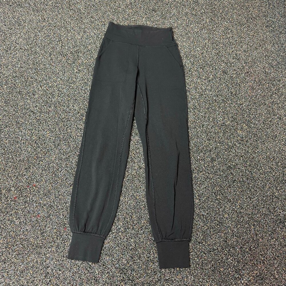 Lululemon Women's Align Jogger-Size 2